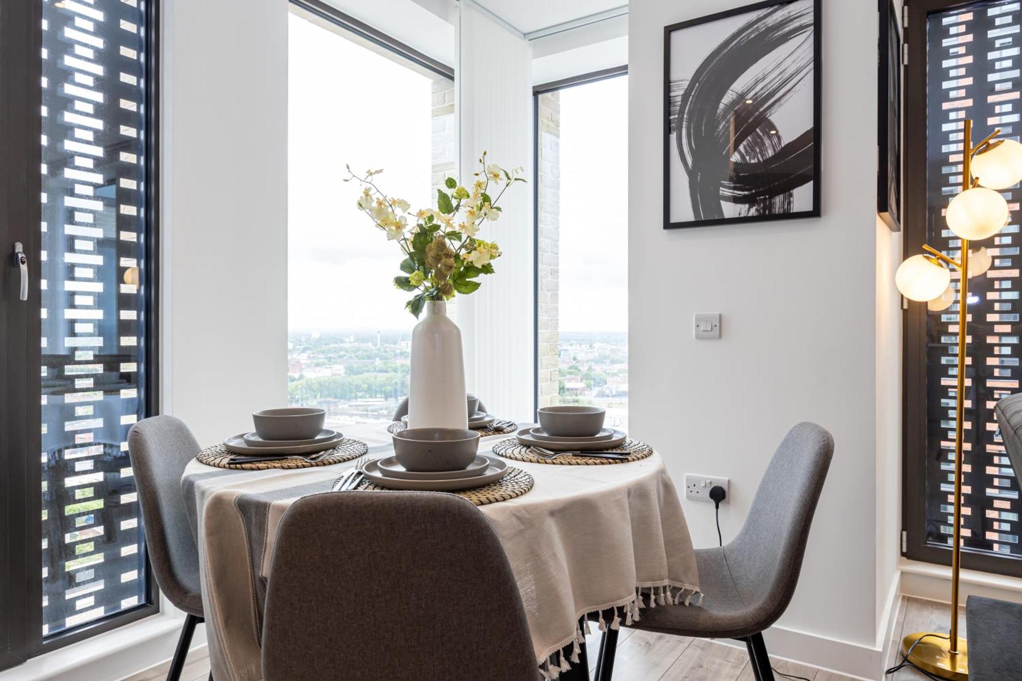 Royal Ebony By Asquare Lettings Apartment Manchester Exterior photo